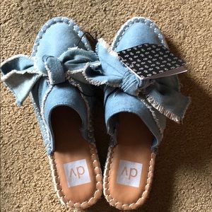 Denim slides with bow